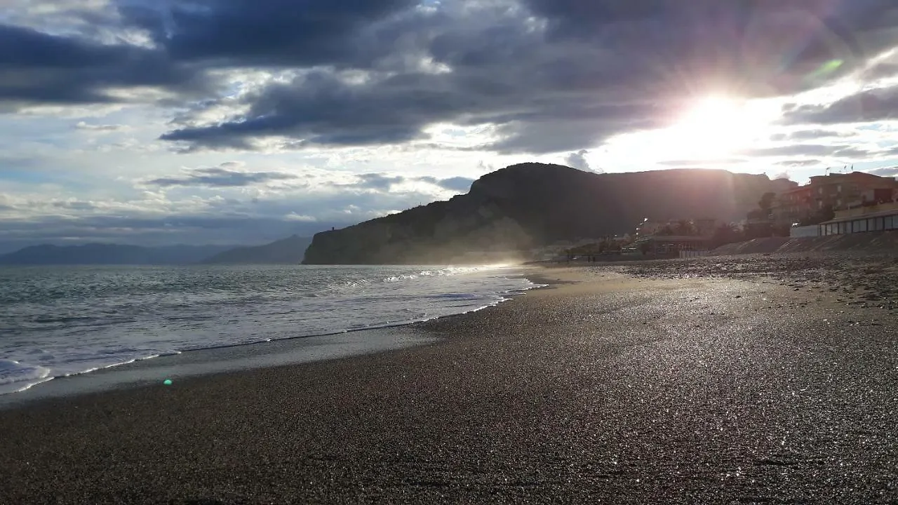 B&B Sopra Il Borgo Finale Ligure Bed & Breakfast